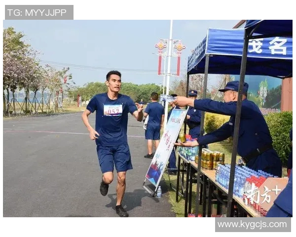 冬季足球明星男款装备推荐助你在寒冷天气中尽情挥洒激情与活力 冬季足球明星男款装备推荐助你在寒冷天气中尽情挥洒激情与活力